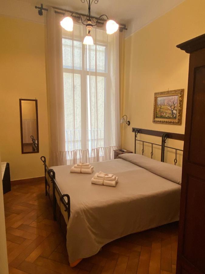 B&B Conte Cavour Napoli Eksteriør bilde