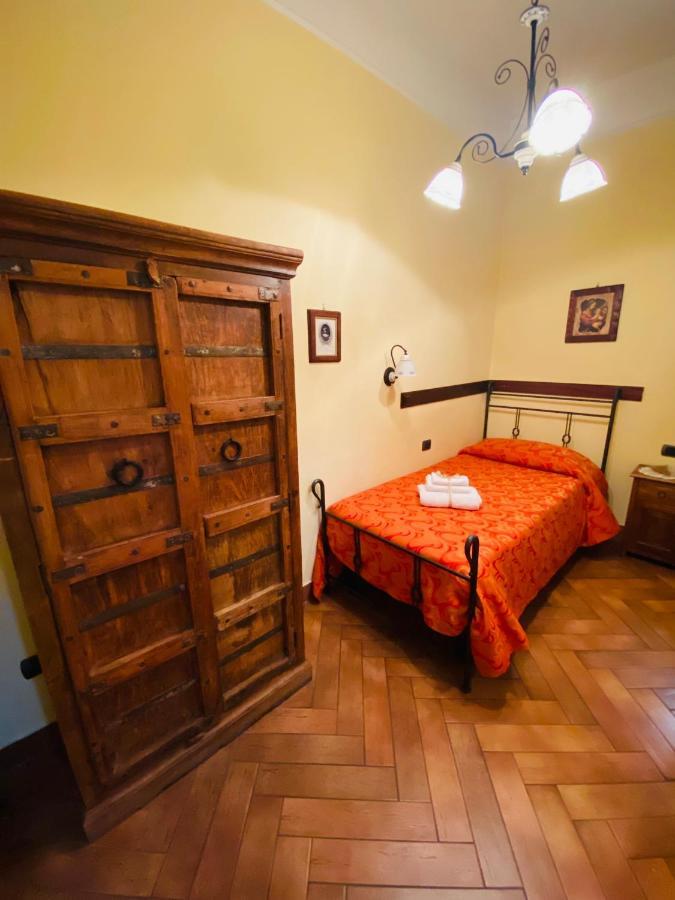 B&B Conte Cavour Napoli Eksteriør bilde