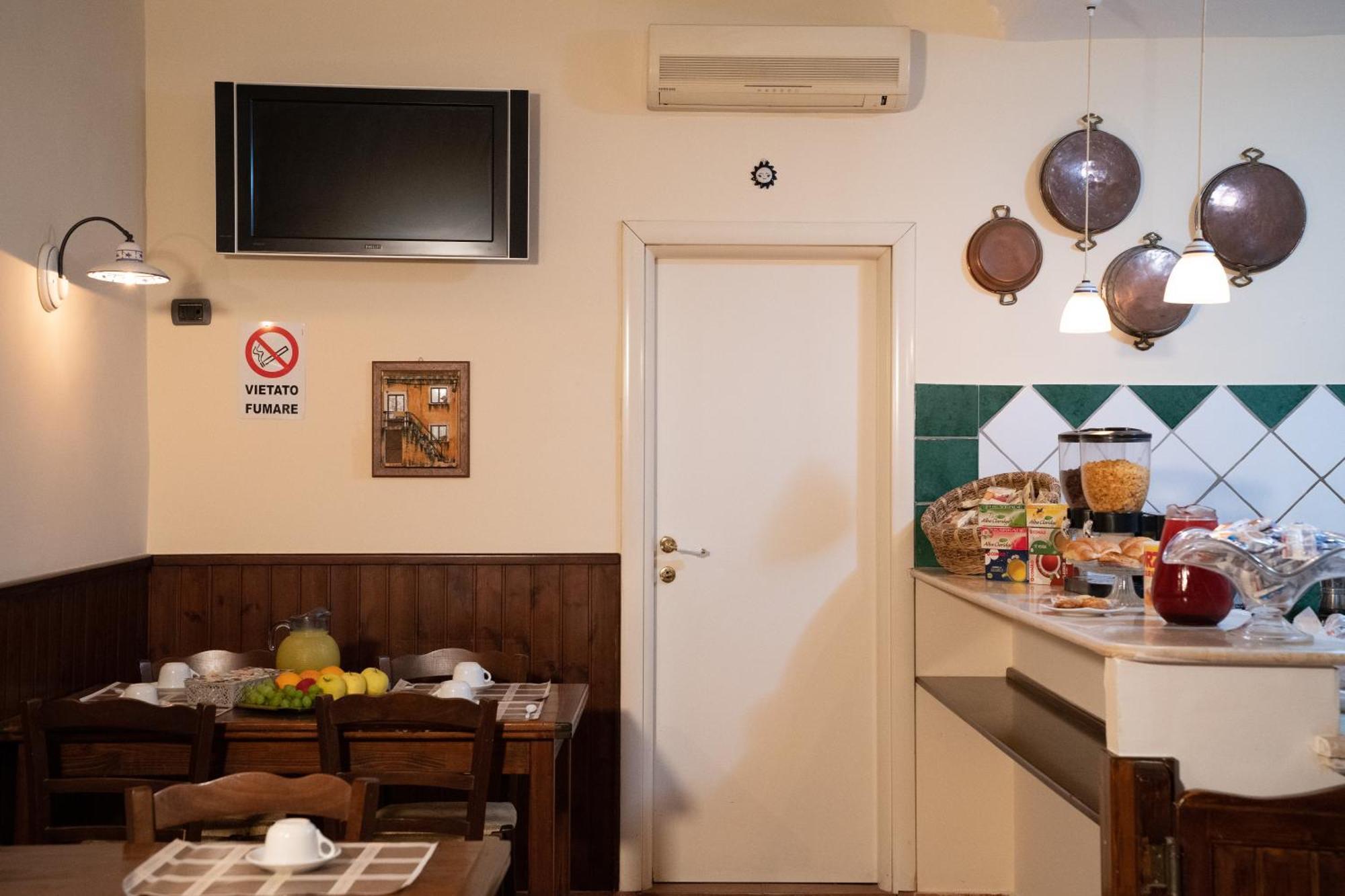 B&B Conte Cavour Napoli Eksteriør bilde