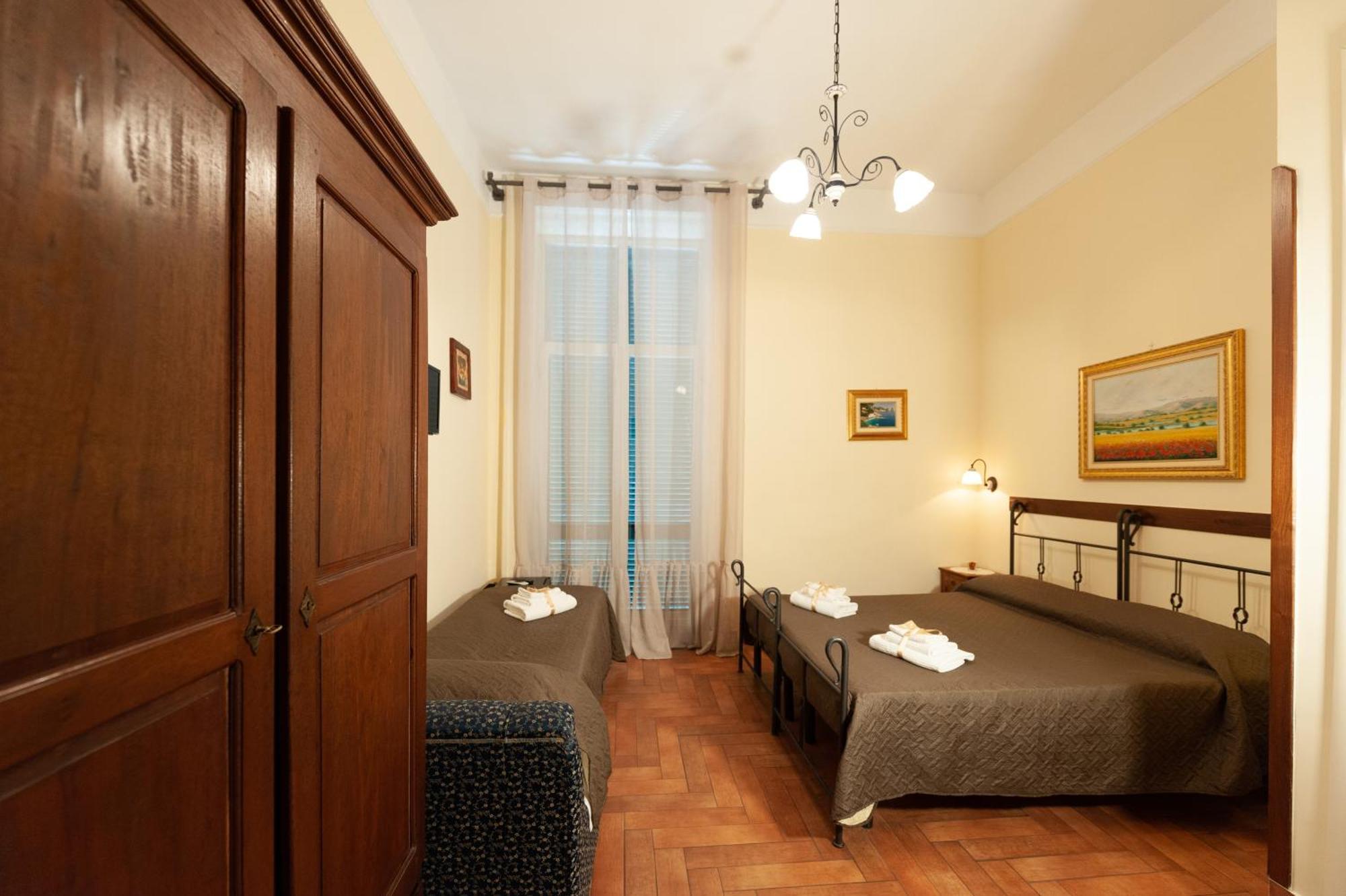 B&B Conte Cavour Napoli Eksteriør bilde