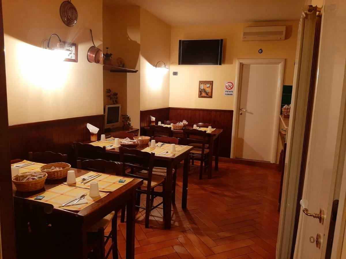 B&B Conte Cavour Napoli Eksteriør bilde